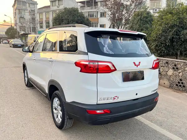 Wuling Hongguang S3 2019