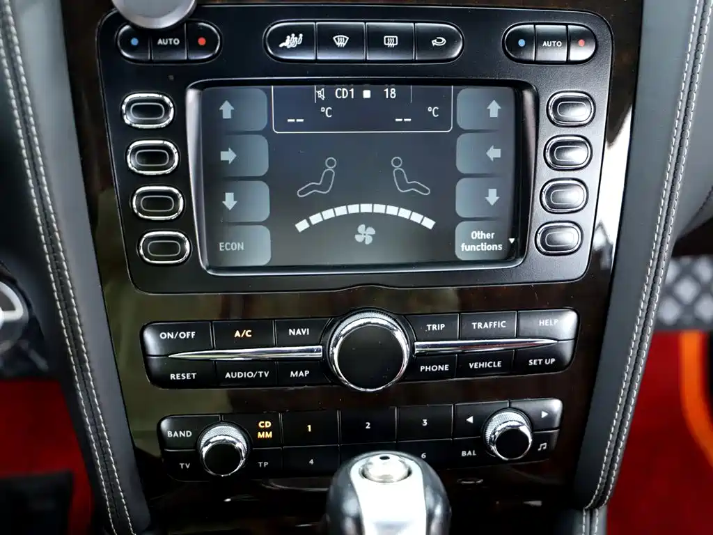 Bentley Continental 2010 — фото 10