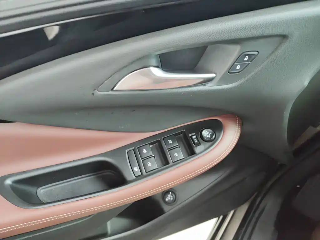 Buick Envision Plus 2019 — фото 11