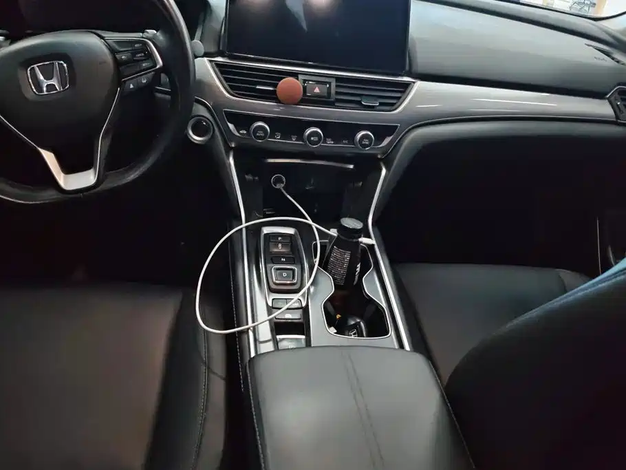 Honda Accord 2022 — фото 16