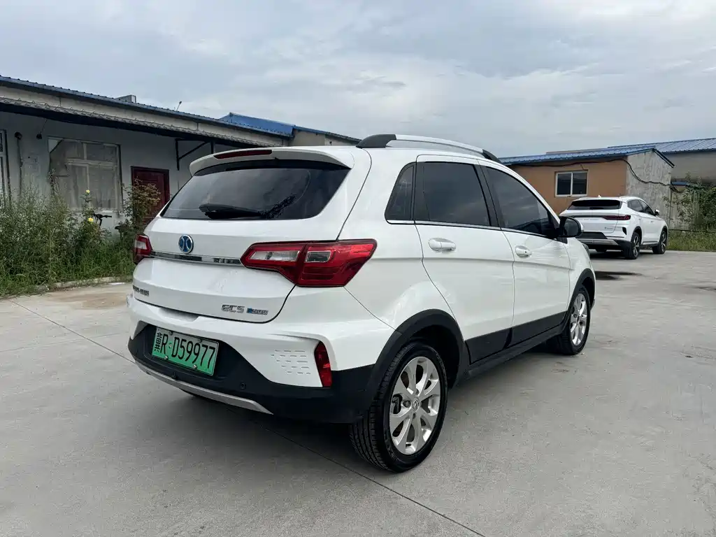 BAIC New Energy EC5 2021 — фото 11