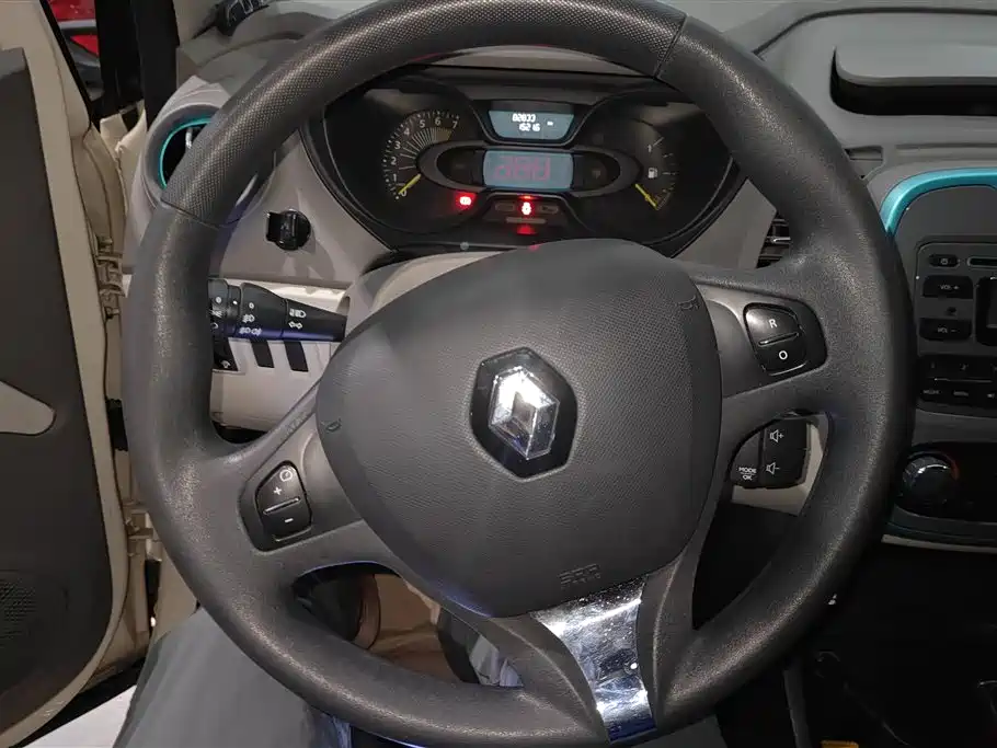 Renault Captur 2015 — фото 15