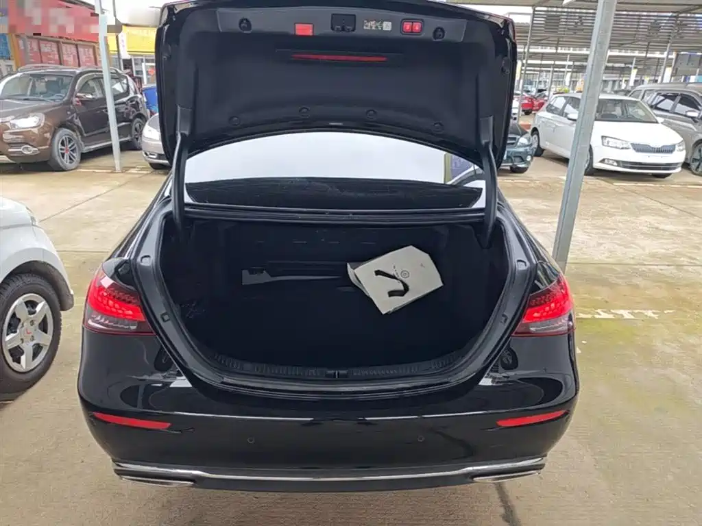 Mercedes-Benz E-Class 2022 — фото 19