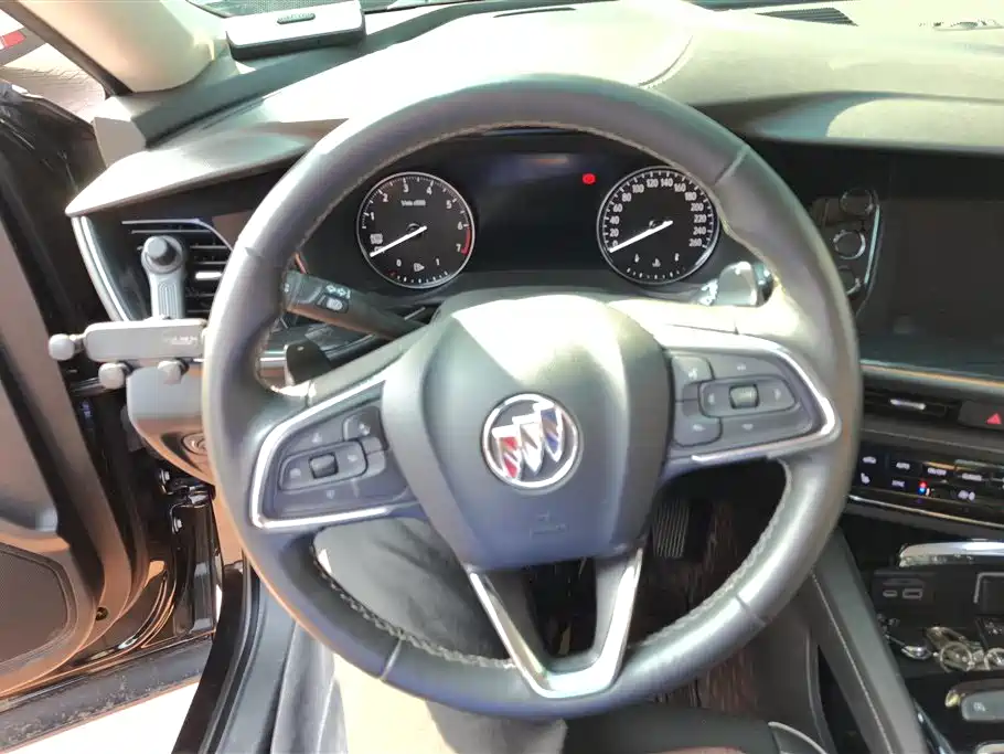 Buick Envision S 2023 — фото 15
