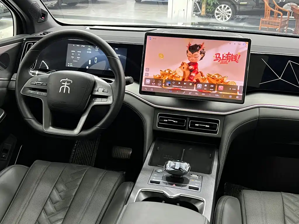 BYD L DM-i 2025 — фото 14