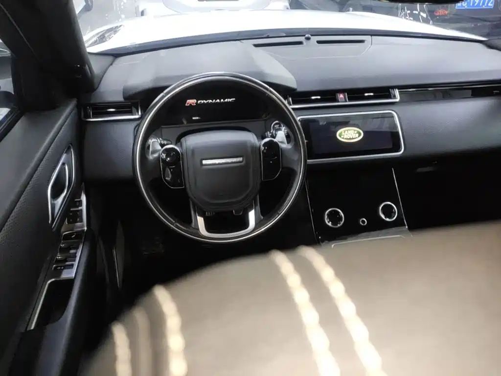 Land Rover Velar 2018 — фото 17