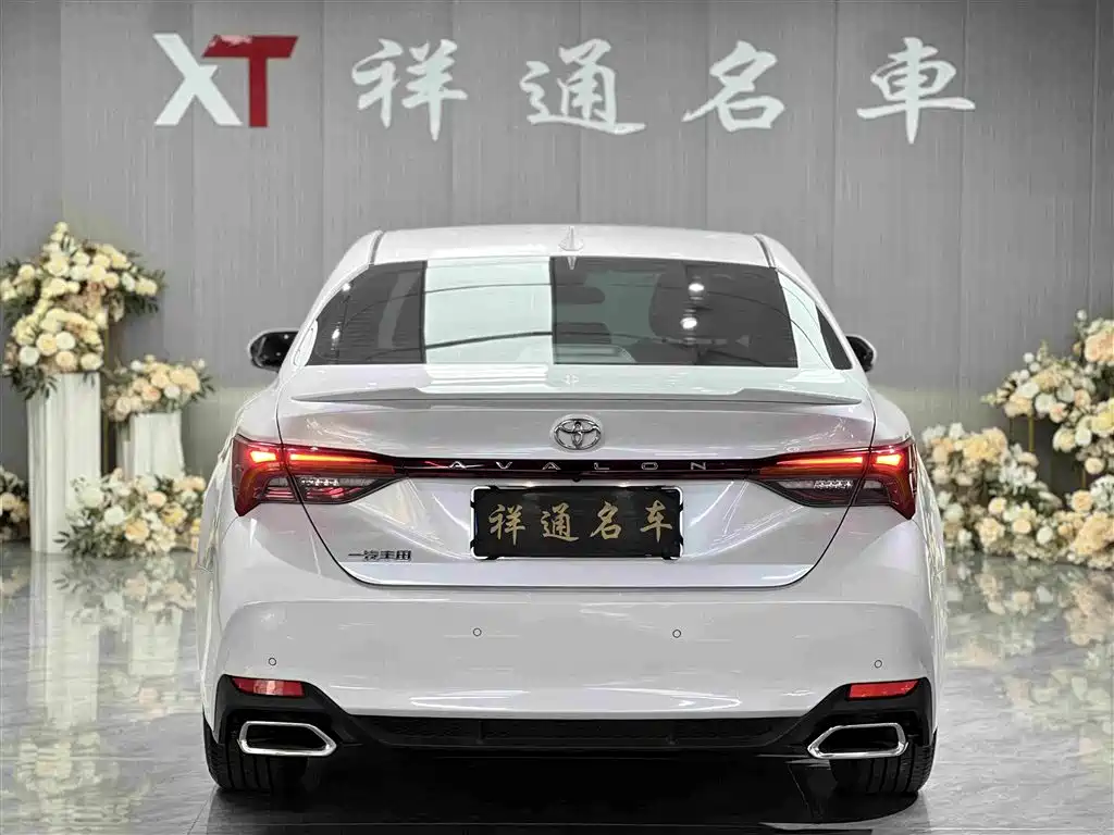 Toyota Avalon 2023
