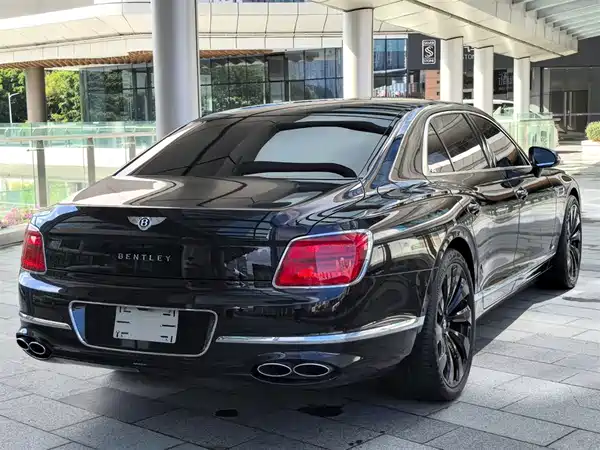 Bentley Flying Spur 2022