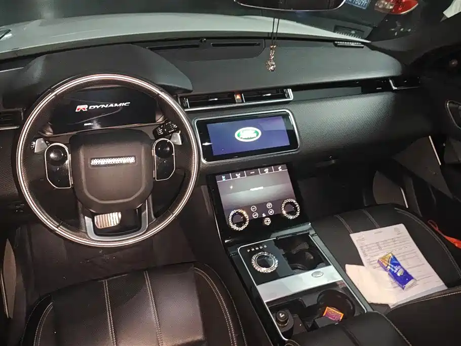 Land Rover Velar 2018 — фото 12