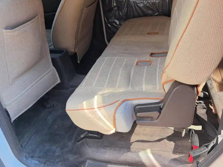 Wuling Hongguang 2018 — фото 11