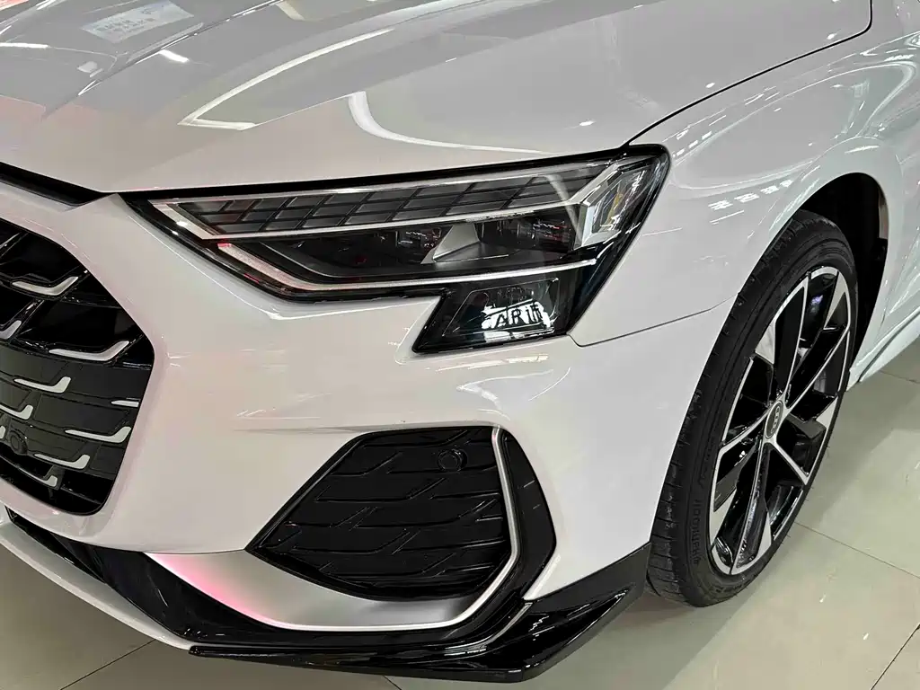 Audi A3 2025 — фото 15