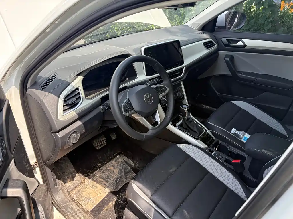 Volkswagen T-Roc 2023
