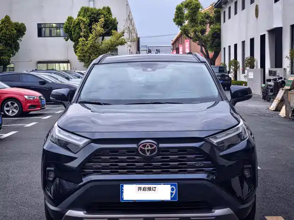 Toyota RAV4 2024
