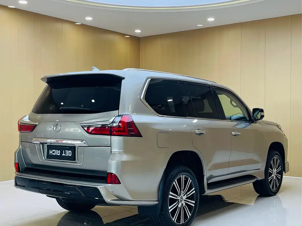 Lexus LX 2020 — фото 9