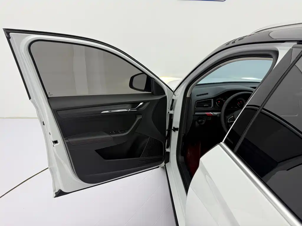 Skoda Kamiq 2023 — фото 23