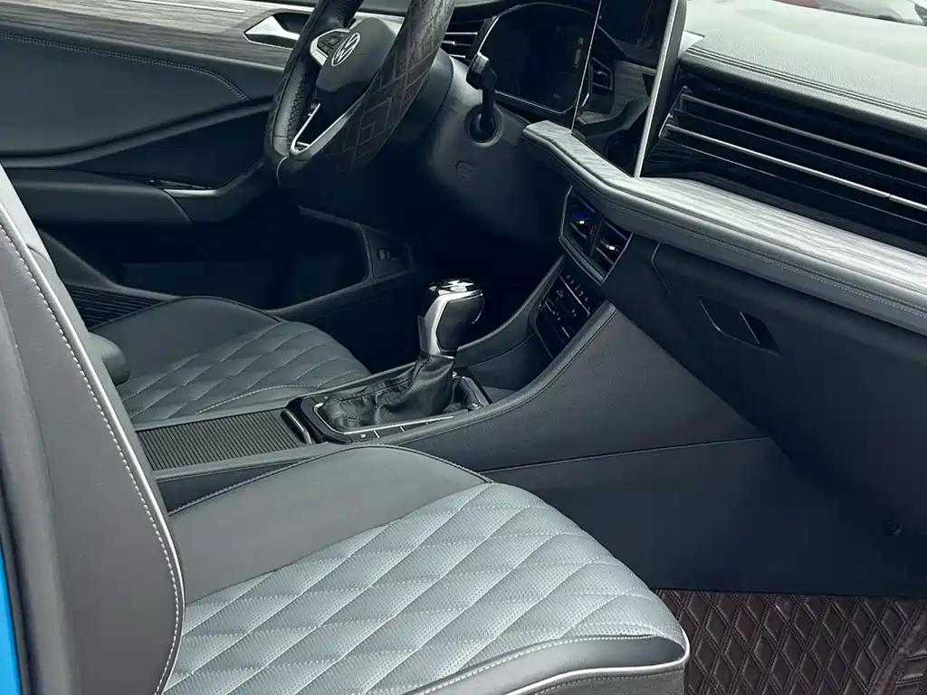 Volkswagen Sagitar 2022