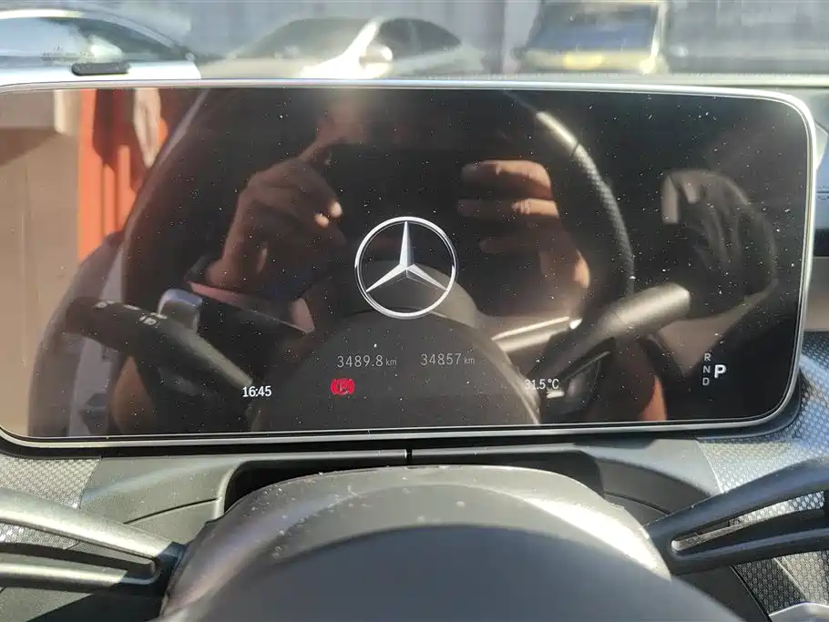 Mercedes-Benz C-Class 2023 — фото 14