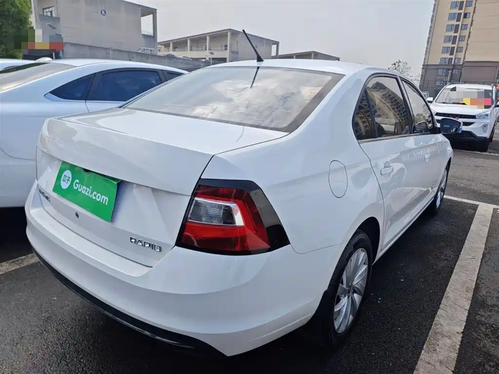 Skoda Rapid 2019 — фото 7