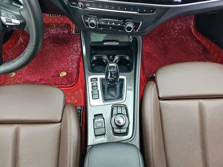 BMW 1 Series 2020 — фото 16