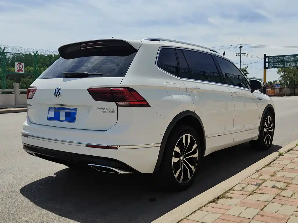 Volkswagen Tiguan L 2019 — фото 4