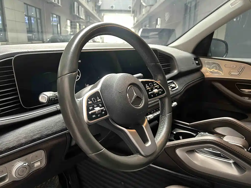 Mercedes-Benz GLE 2020 — фото 12