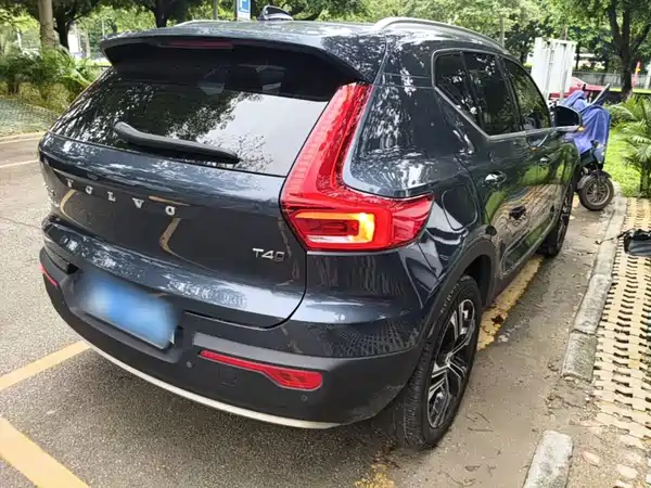 Volvo XC40 2021