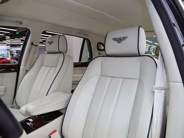 Bentley Elegant 2004