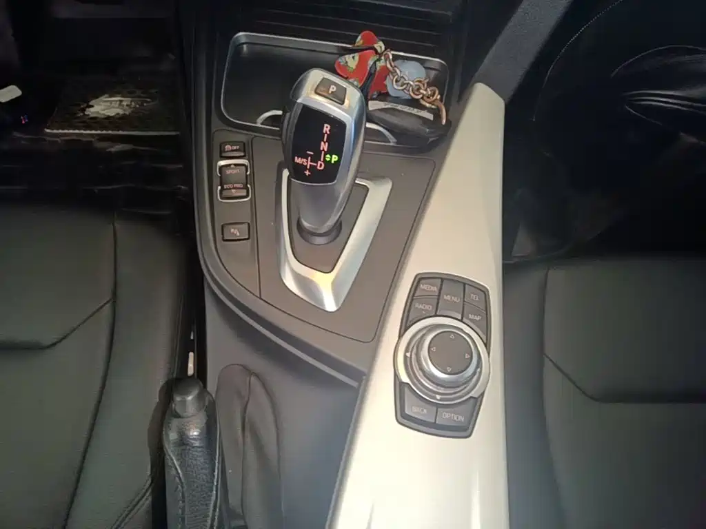 BMW 3 Series 2015 — фото 14