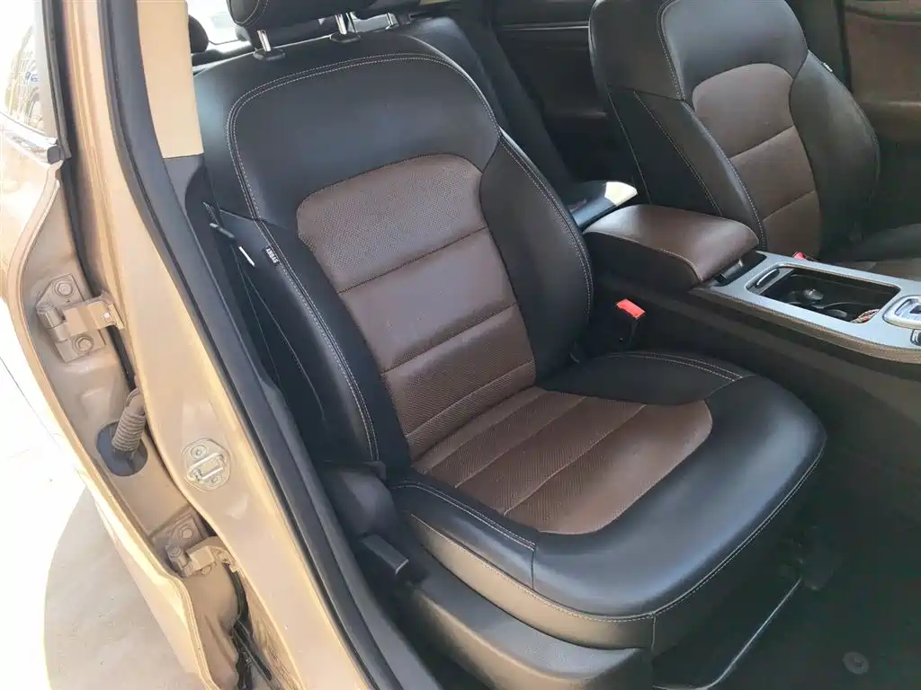 Geely Emgrand GS 2017 — фото 25
