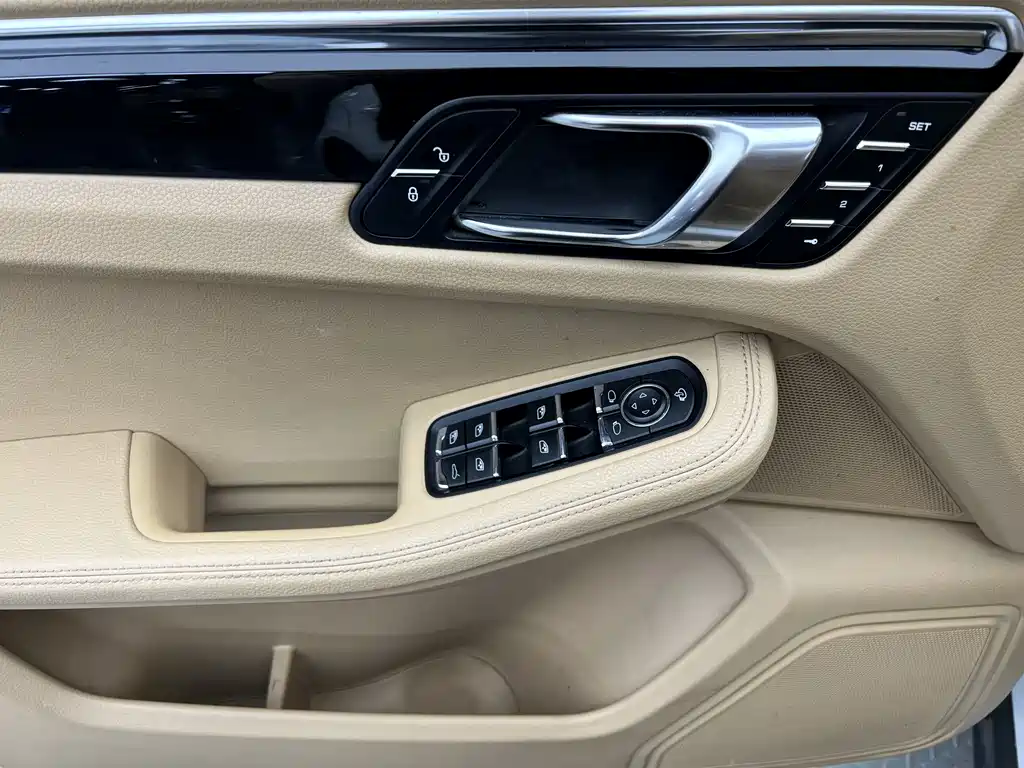 Porsche Macan 2015 — фото 6