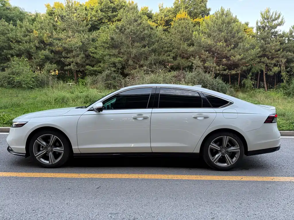Honda Accord 2023 — фото 3