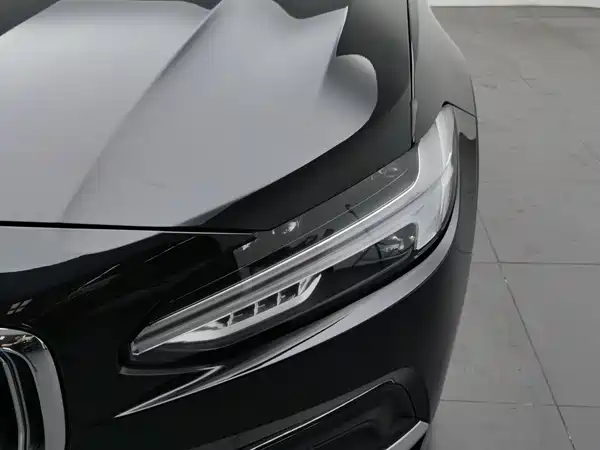 Volvo S90 2023