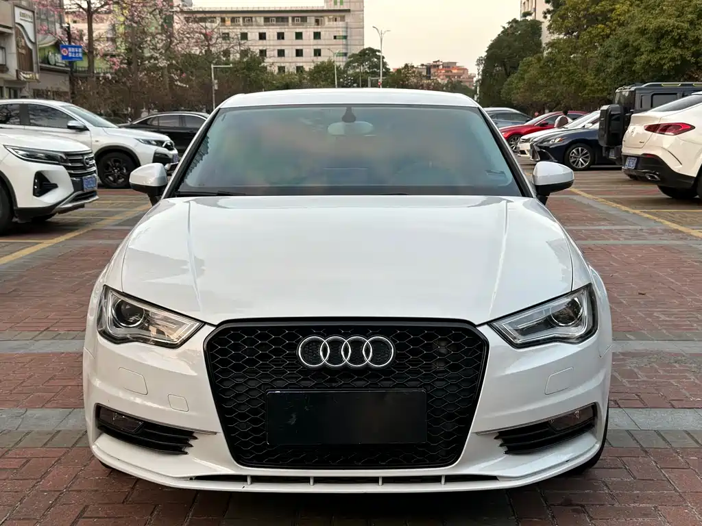 Audi A3 2015 — фото 1