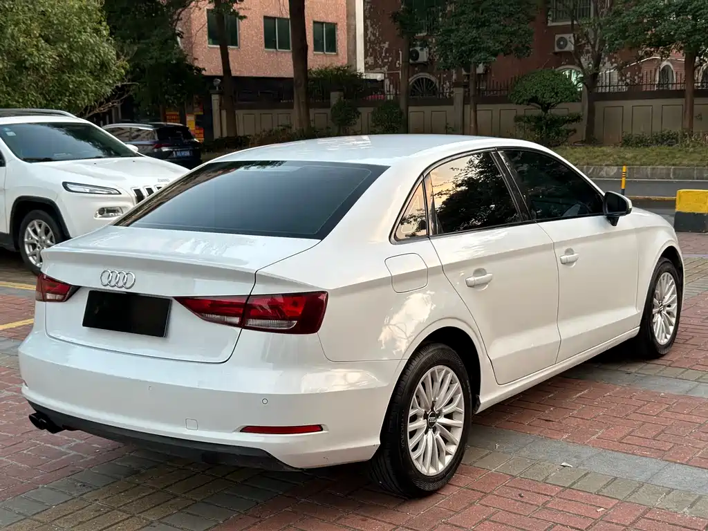 Audi A3 2015 — фото 7
