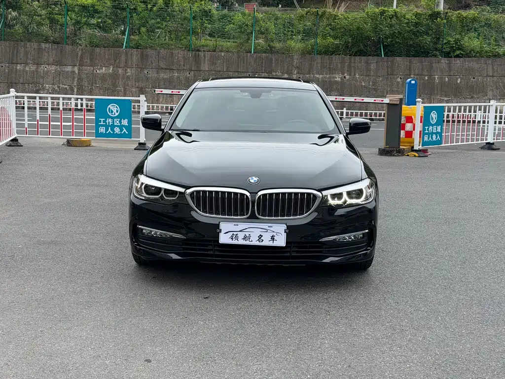 BMW 5 Series 2017 — фото 2