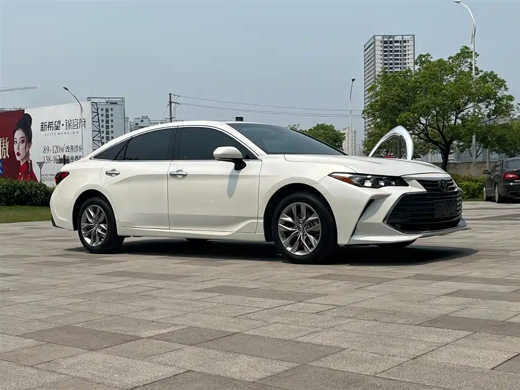 Toyota Avalon 2020 — фото 3