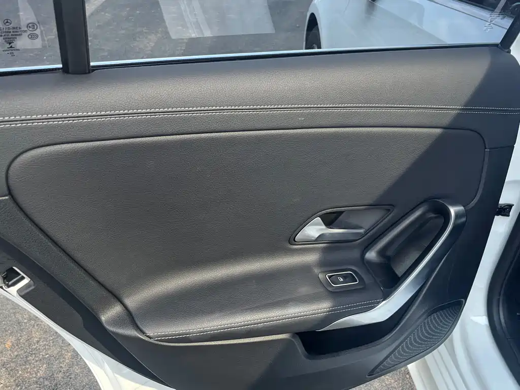 Mercedes-Benz A-Class 2023 — фото 8