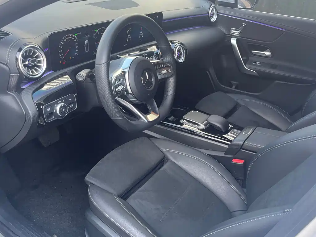Mercedes-Benz A-Class 2023 — фото 5
