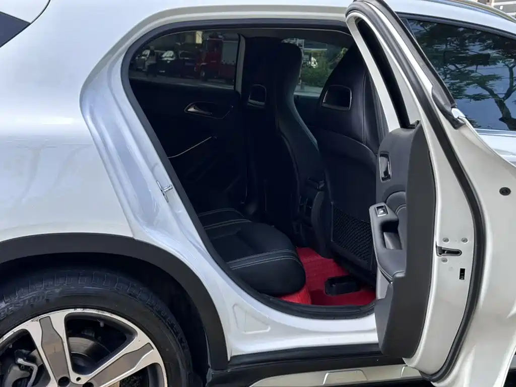 Mercedes-Benz GLA 2016 — фото 16
