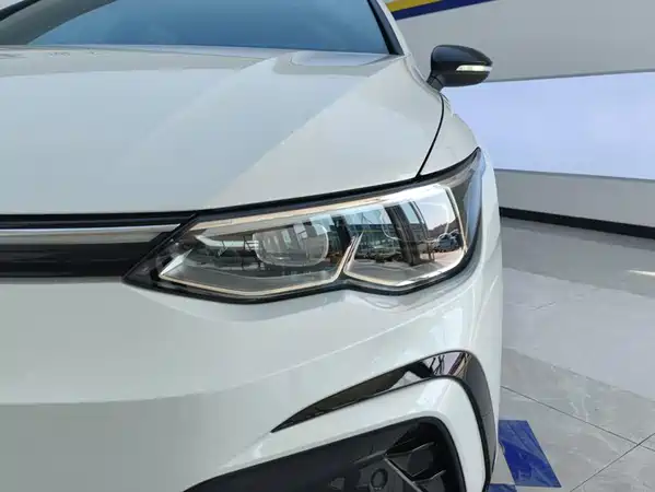 Volkswagen Golf 2024