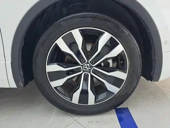 Volkswagen Tiguan L 2024