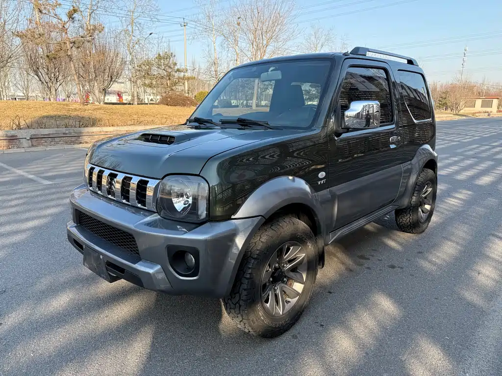 Suzuki Jimny 2018 — фото 1