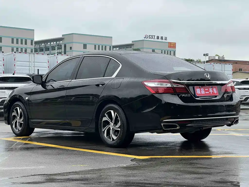 Honda Accord 2017 — фото 8