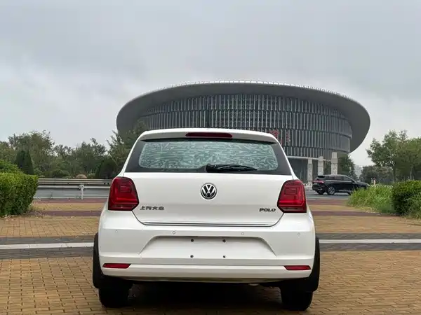 Volkswagen Polo 2016