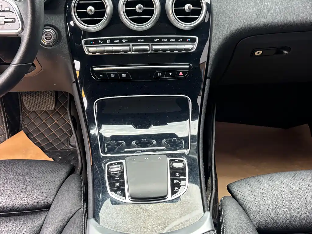 Mercedes-Benz GLC 2019 — фото 11