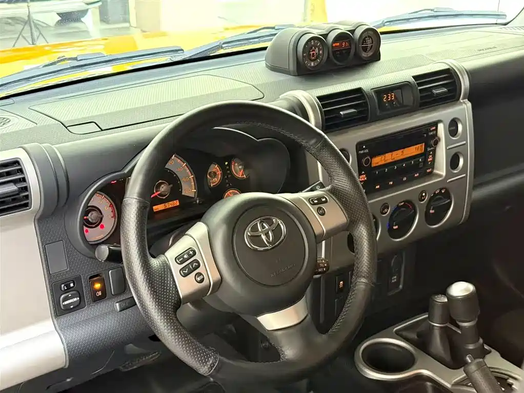 Toyota FJ Cruiser 2020 — фото 14