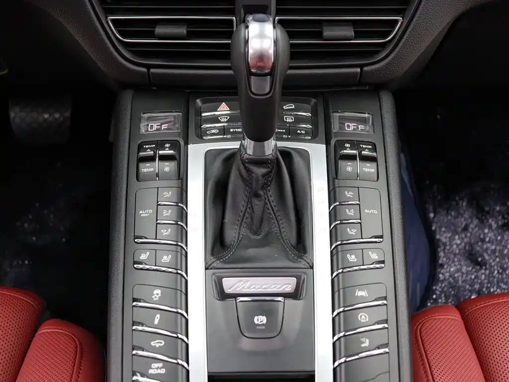 Porsche Macan 2019 — фото 20