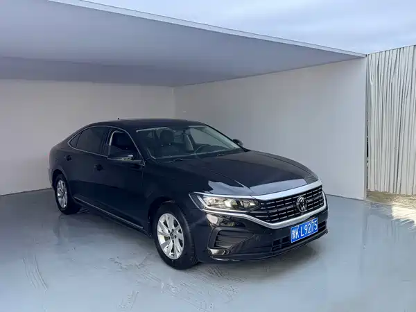 Volkswagen Passat 2023