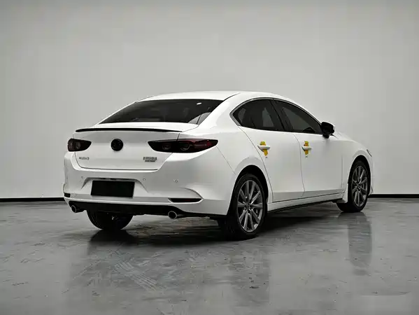 Mazda 3 Axela 2023