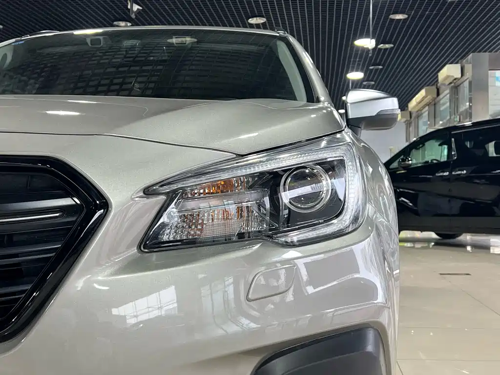 Subaru Outback 2020 — фото 8